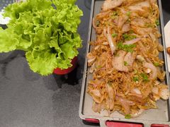 酸菜烤五花肉-红东阁东北菜烤肉酒馆(CROSS万象汇店)