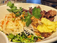 -大头虾越式风味餐厅(光明广场店)