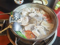 -老石黑山羊毛驴肉火锅(金凯广场店)