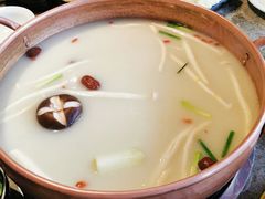 黑胡椒猪肚鸭架锅-三人行骨头王火锅(长寿店)