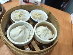 -莱莱小笼·乔艾