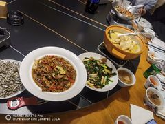 -黄泥岗·地道湖北菜(奥特莱斯店)