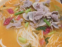 -粉小主·贵州酸汤牛肉粉(南京仙林金鹰店)