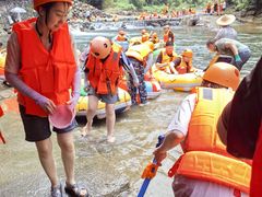 -安吉龙王山峡谷漂流