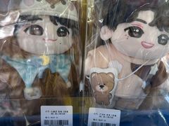 -Love Star追星馆(上海静安大悦城店)