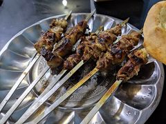 -烤肉小伙烤肉店