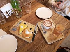 -Common Table · Brunch & Coffee