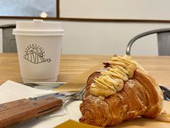 杏仁可颂-不正咖啡(万达尊店)