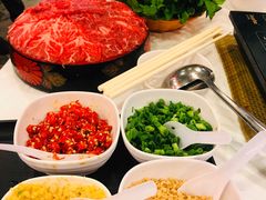 -鲜入围煮花胶鸡海鲜火锅