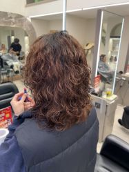 -摩登时代美发沙龙