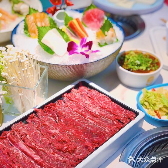 华阳穆谊府牛肉海鲜火锅