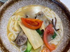 -蒙自源过桥米线(红谷滩万达店)