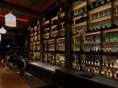 -饮湖威士忌鸡尾酒吧