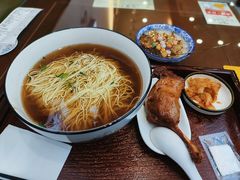 -百年老字号·观振兴蟹黄面·三虾面·苏式面(观前街富仁坊巷店)