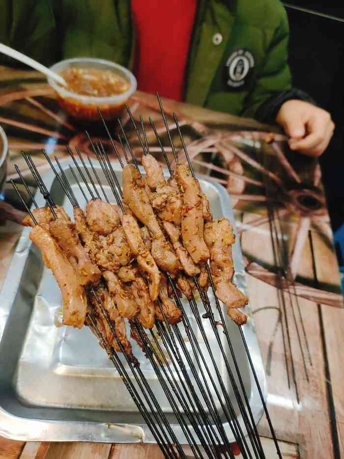 马楠烤肉-"在洒金桥 回民街已经被游客嚯嚯的变了味."-大众点评移动版