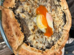 招牌黑松露温泉蛋披萨-IL TEATRO 精品意大利餐厅