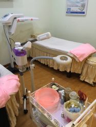 -苗方清颜专业祛痘养生