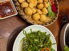 -老滇山寨•云南特色菜•地方菜•民族风情歌舞表演(金碧店)