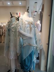 -一揽芳华汉服旗袍体验馆(拙政园店)