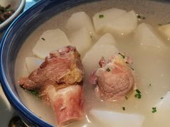 筒子骨煨萝卜-俏九州·小炒黄牛肉(华润万象汇店)