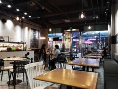 大堂-HELLO 27 意面·沙拉·帕尼尼