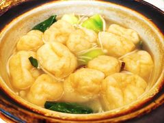 自制菌菇鱼面筋砂锅-光明邨大酒家(淮海路店)