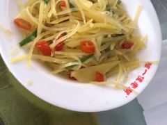 -独一佳老胡湘菜馆(矿山路店)