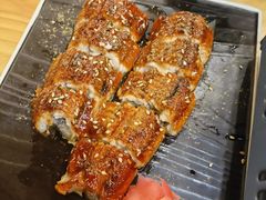现杀活鳗鱼蒲烧-鲔屋寿喜烧