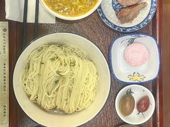 -百年老字号·观振兴蟹黄面·三虾面·苏式面(观前街富仁坊巷店)