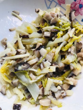 今年的年过的… 好不容易出趟门，买了食材，在家吃要天