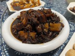 梅干菜烧肉-唔呶喔哩酒家(生产街店)