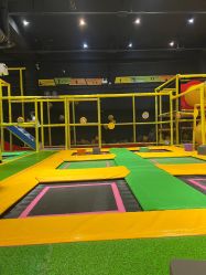 -蹦蹦跳跳(新奥购物中心店)