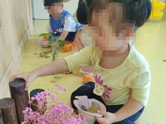 -哲学苑亲子园·早教婴儿托育·婴儿游泳(颐龙湾店)