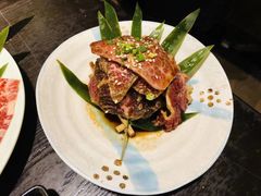 -山川小町·极番烧肉(新地假日广场店)