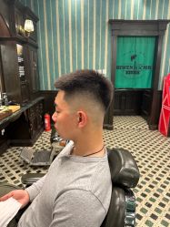 -海文先生国潮烫染男士理发馆