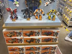 -名创优品(万达广场河东店)