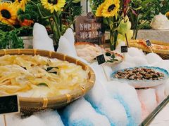 -川骄海鲜自助(王府井奥莱UP TOWN店原世界之花店)