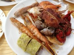 -荣誉国际酒店-云顶旋转餐厅