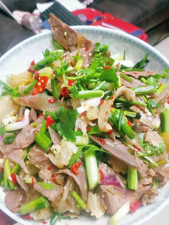 五尔乙草包牛肉(桃源路店)-"感觉并没有前面点评的说的那么夸张的好吃