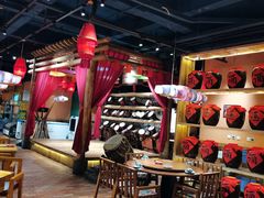 -老滇山寨•云南特色菜•地方菜•民族风情歌舞表演(金碧店)