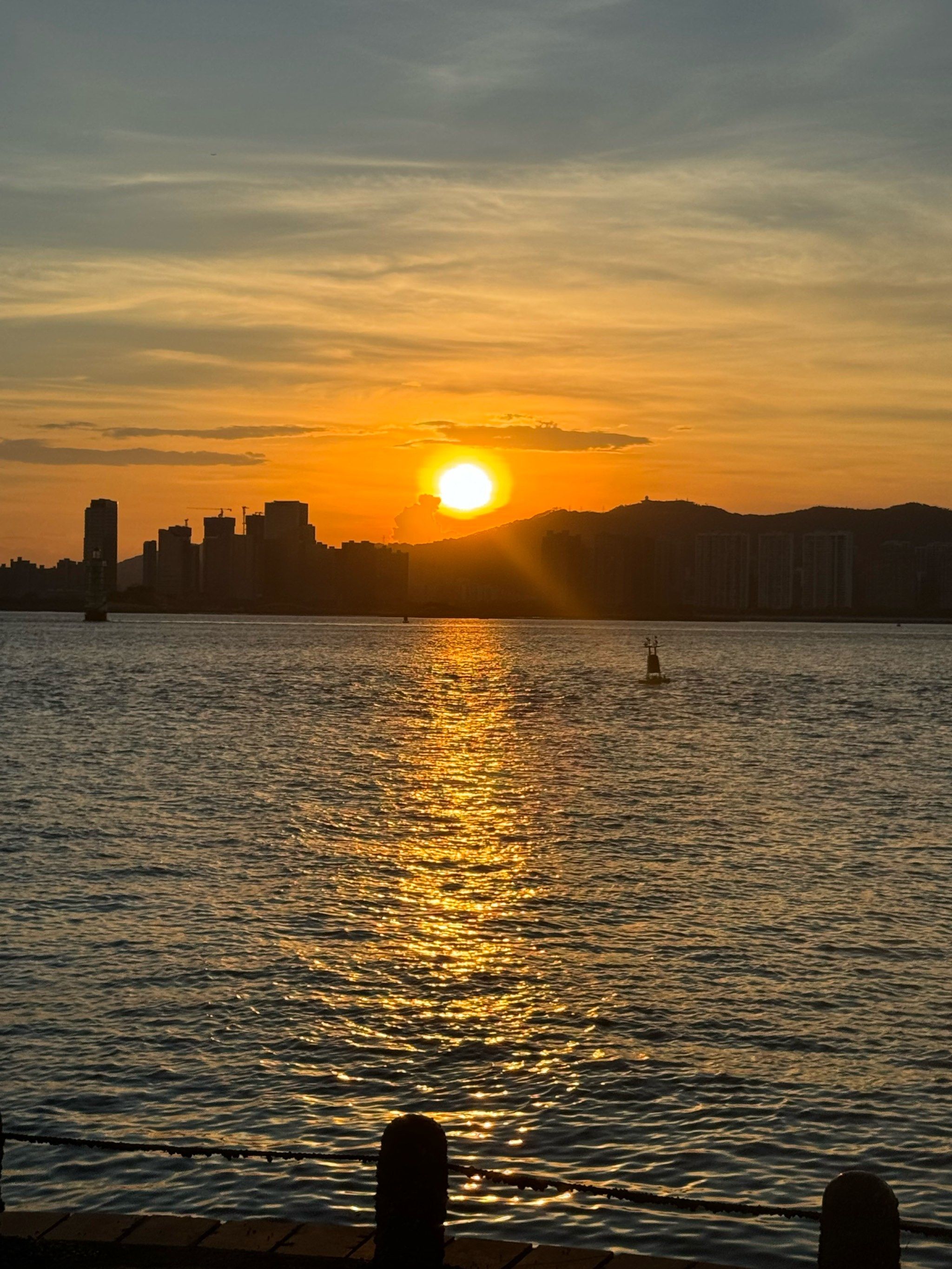 天天领红包厦门海边风景优美,看日落的好