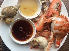 -大中华希尔顿酒店-念自助餐·嗨啤·小龙虾