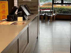 -汉堡王(梅村服务区南店)