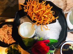 野生虫草花-探窝·竹笙椰子鸡(杨箕店)