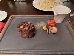 -恰餐厅及酒吧 CHAR Bar & Grill (北京丽都皇冠假日店)