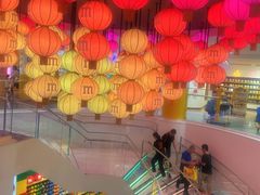 -m豆巧克力世界(上海世茂广场店)