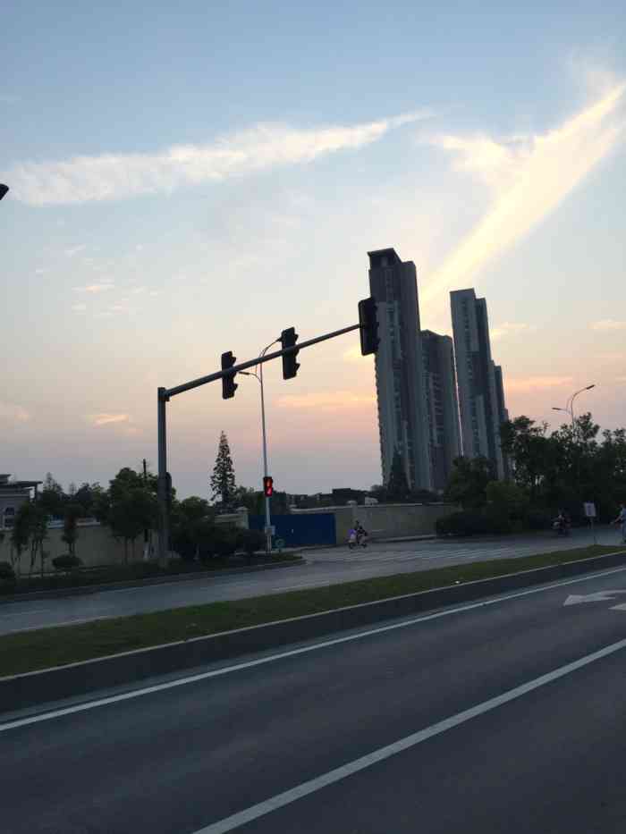 江西工艺美术馆"给大家条时新的消息 动身前打电话过去那边.