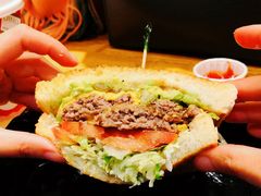 -The Habit Burger Grill 哈比特汉堡(爱琴海店)