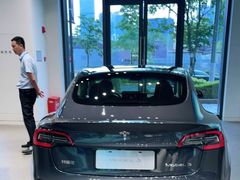 -TESLA 特斯拉(上海太古汇体验店)