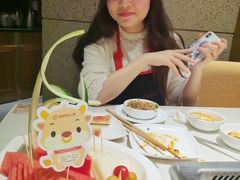 -海底捞火锅鲜切牛肉主题店(长寿路店)